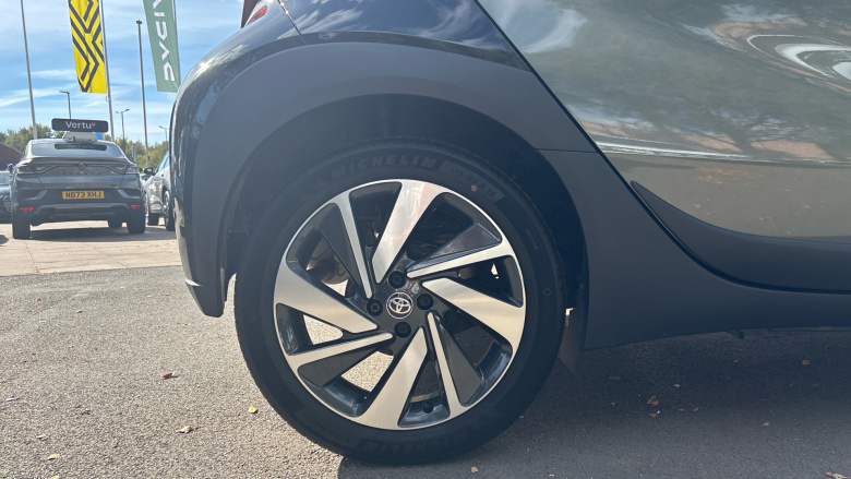 Toyota Aygo X 1.0 VVT-i Edge 5dr Petrol Hatchback